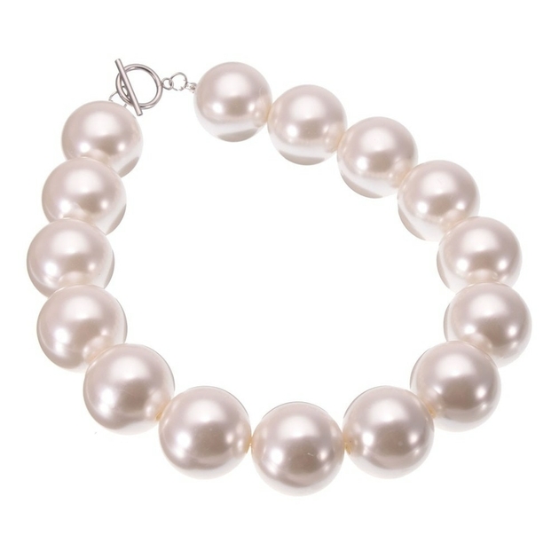 Nouvelle-Mode-l-gante-Blanc-R-sine-Perle-Cha-ne-de-Foulard-D-claration-Collier-Plastron