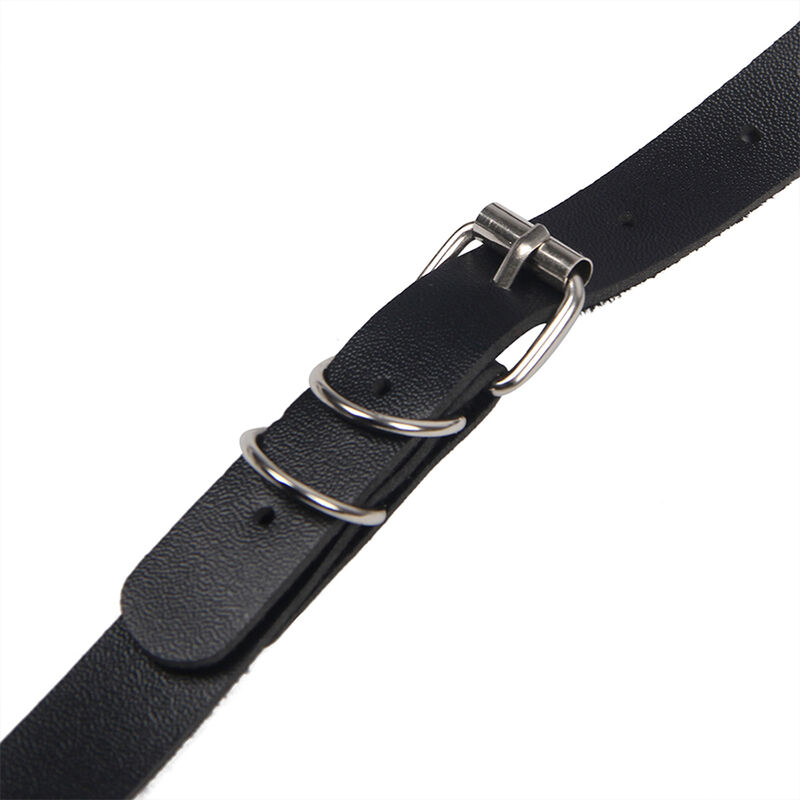 hanais-corps-femme-fetish-cuir-noir.5