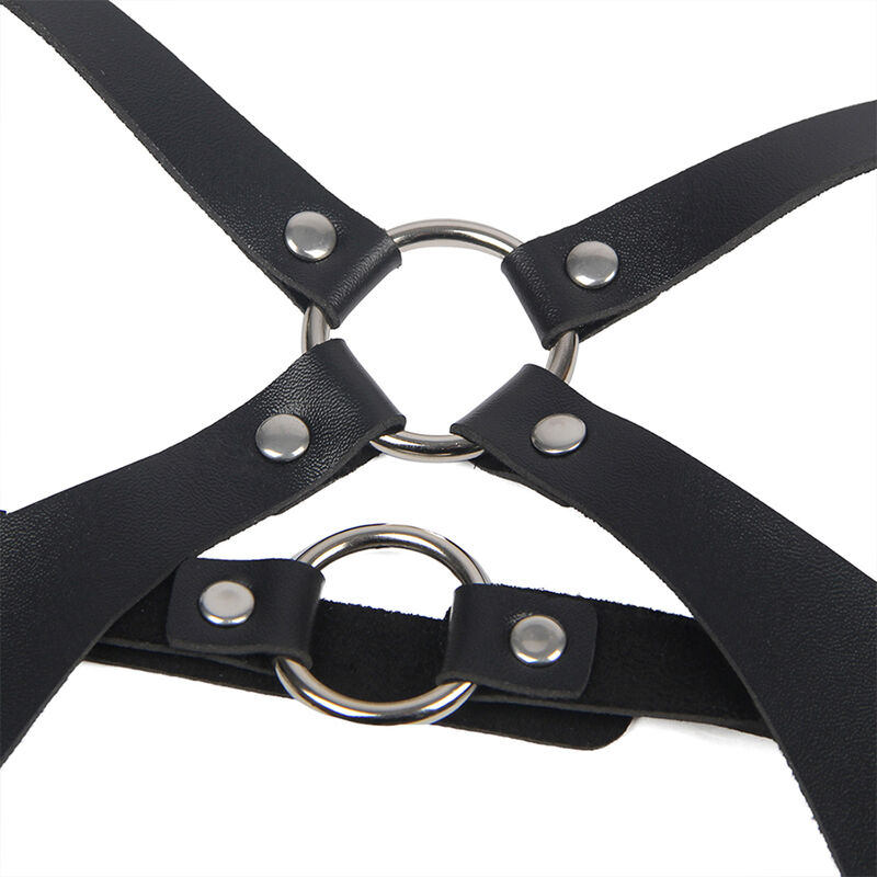 hanais-corps-femme-fetish-cuir-noir.4