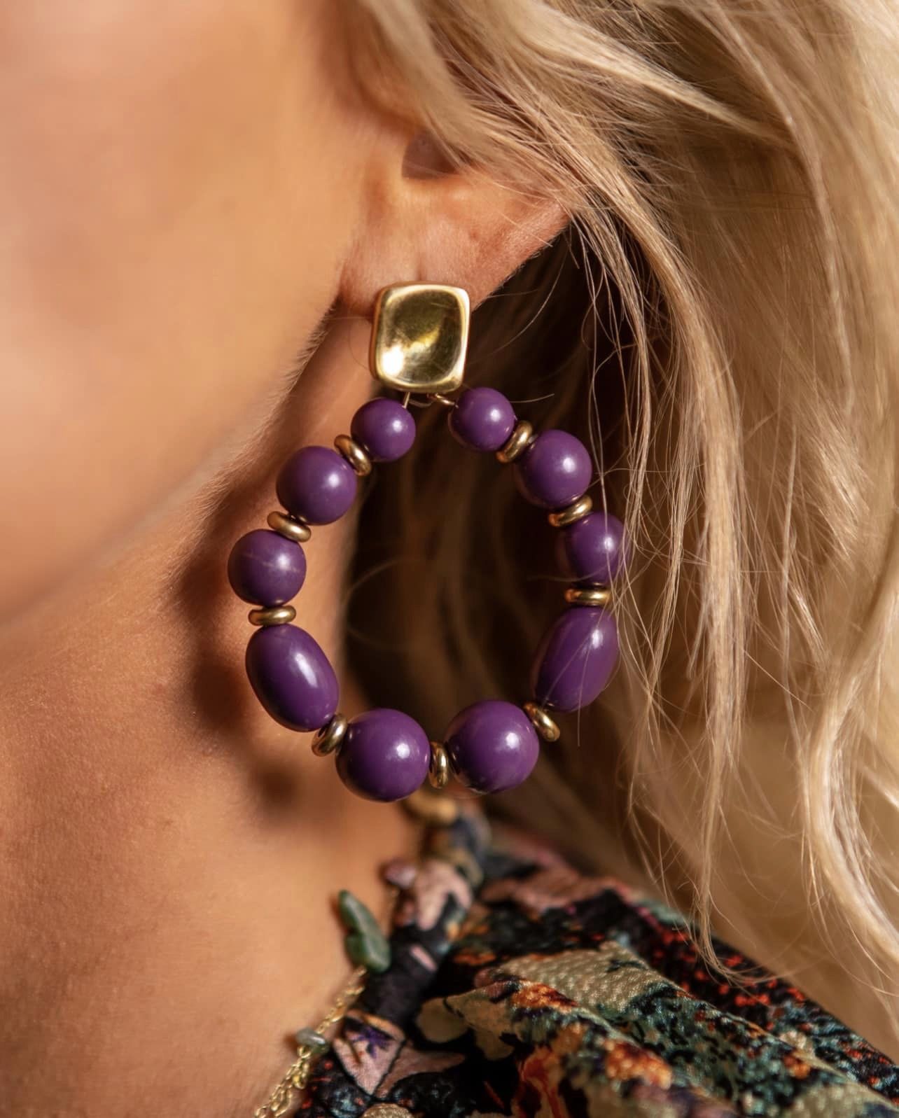 Georgia-Boucles Perles violettes en Acier