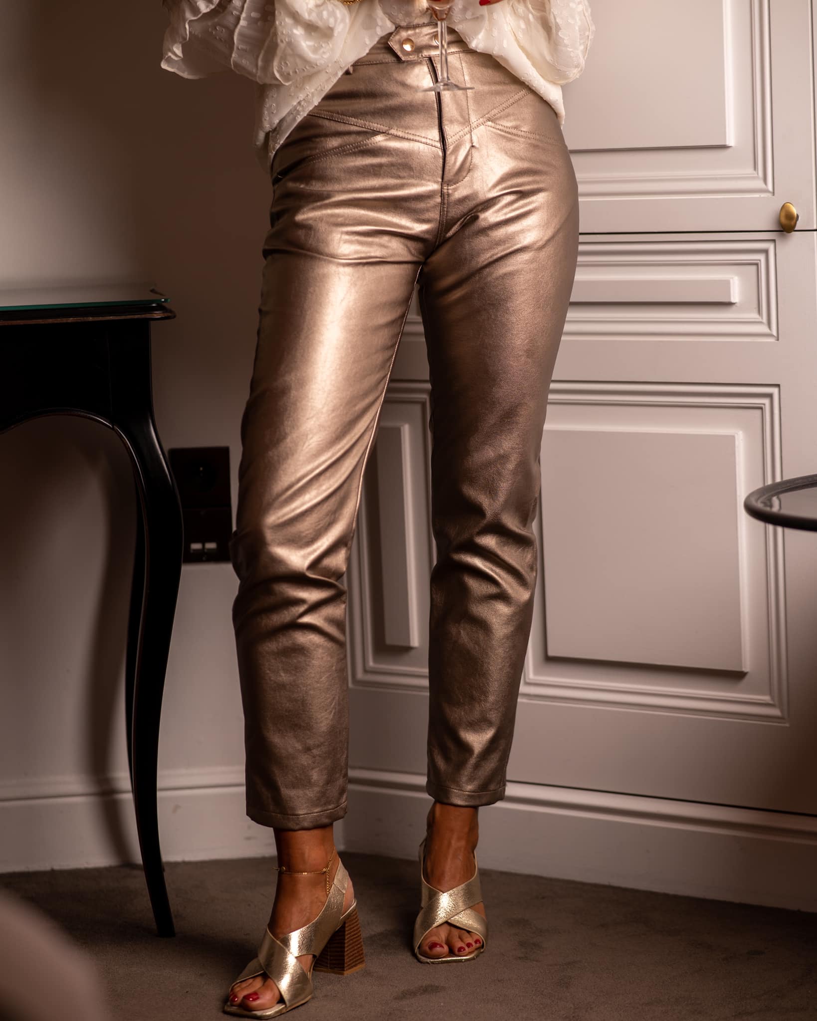 Donna-Pantalon doré en simili cuir
