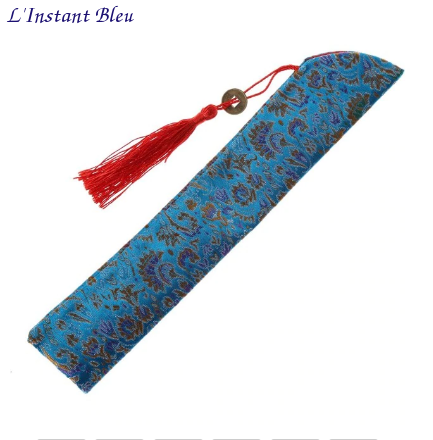 Etui pour éventail «Rakṣikā » en Tissu soyeux-3