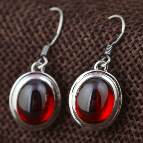 Boucles d’Oreilles « Yamuna » en Argent et Zircon rouge