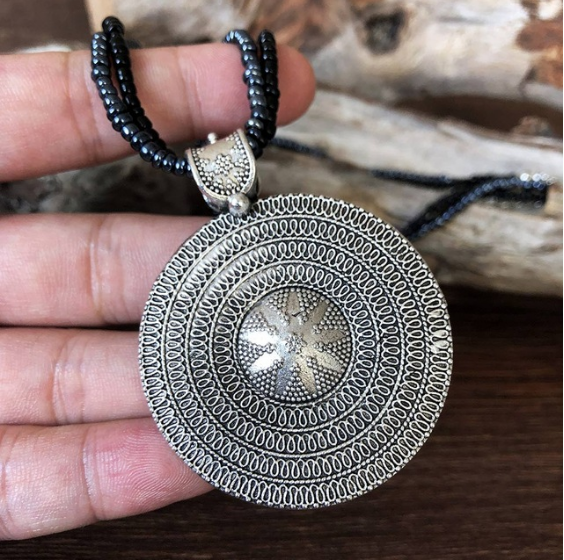 Collier Ethnique « Nāḍis » en Argent Tibétain et Perles de rocaille-2