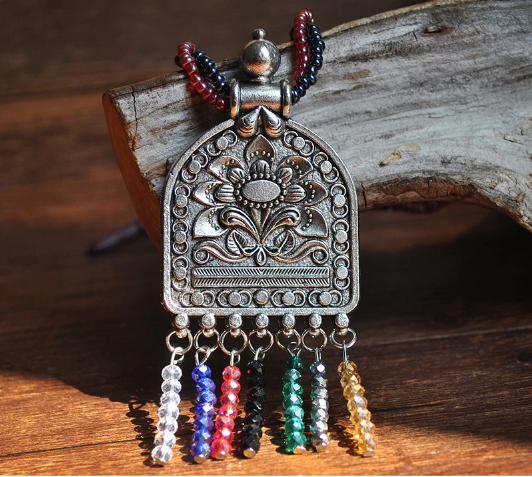 Collier Ethnique « Nāḍis » en Argent Tibétain et Perles de rocaille-13