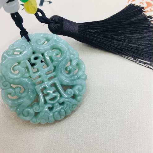 Pendentif Ethnique « Śalabhā » en Jade sur cordon avec pompon-4