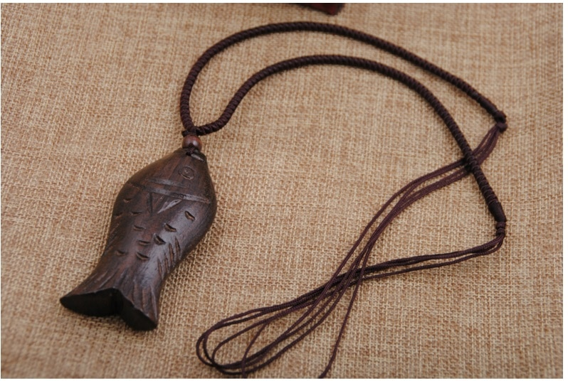 Pendentif Ethnique Tibétain « Yāmunā » en Bois poli-17