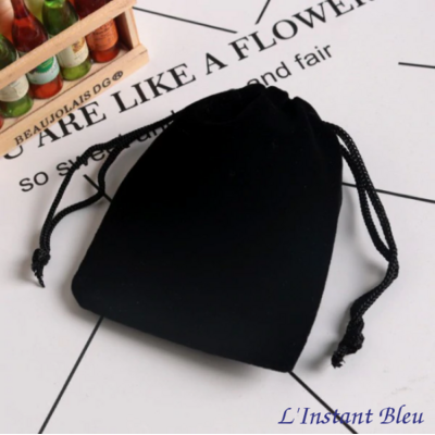 Pochette «Satyāṛupā» en Velours Noir - 7x9 cm
