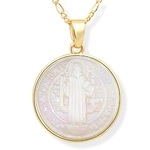 Pendentif Protection St Benoît en Coquillage-13