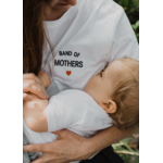 band-of-mothers-loose-breastfeed