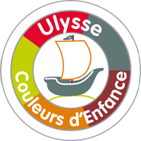 Jeu Les PTITS Clous : Ferme - 79 Pièces En Bois, Marteau, Clous, Plateau Liège, à Partir De 3 Ans