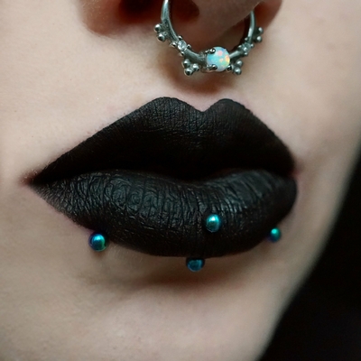 Raven liquid lipstick