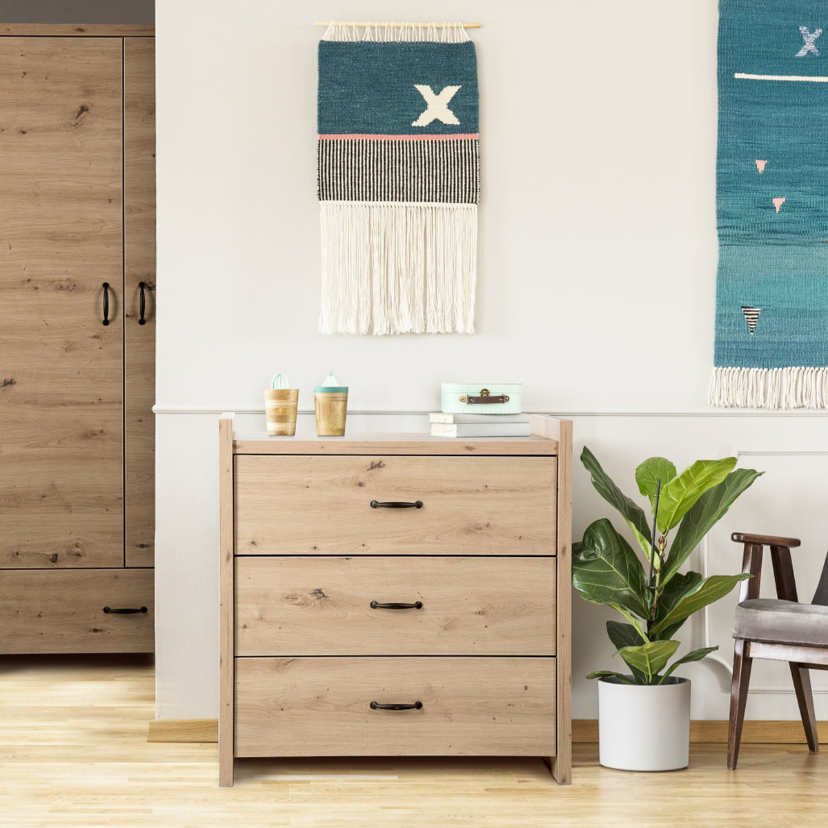 amelia_klups_commode