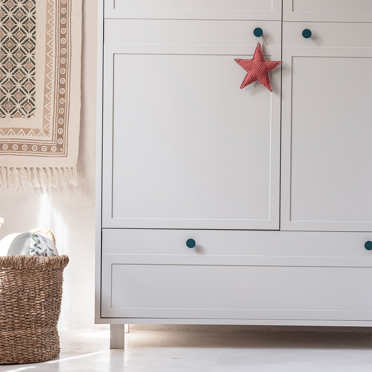 vintage_gabriel_woodluck_cashmere_beige_armoire_5