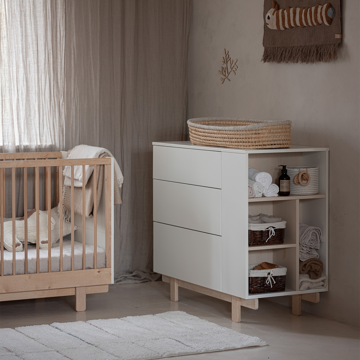 basic_romy_woodluck_blanc_commode_5