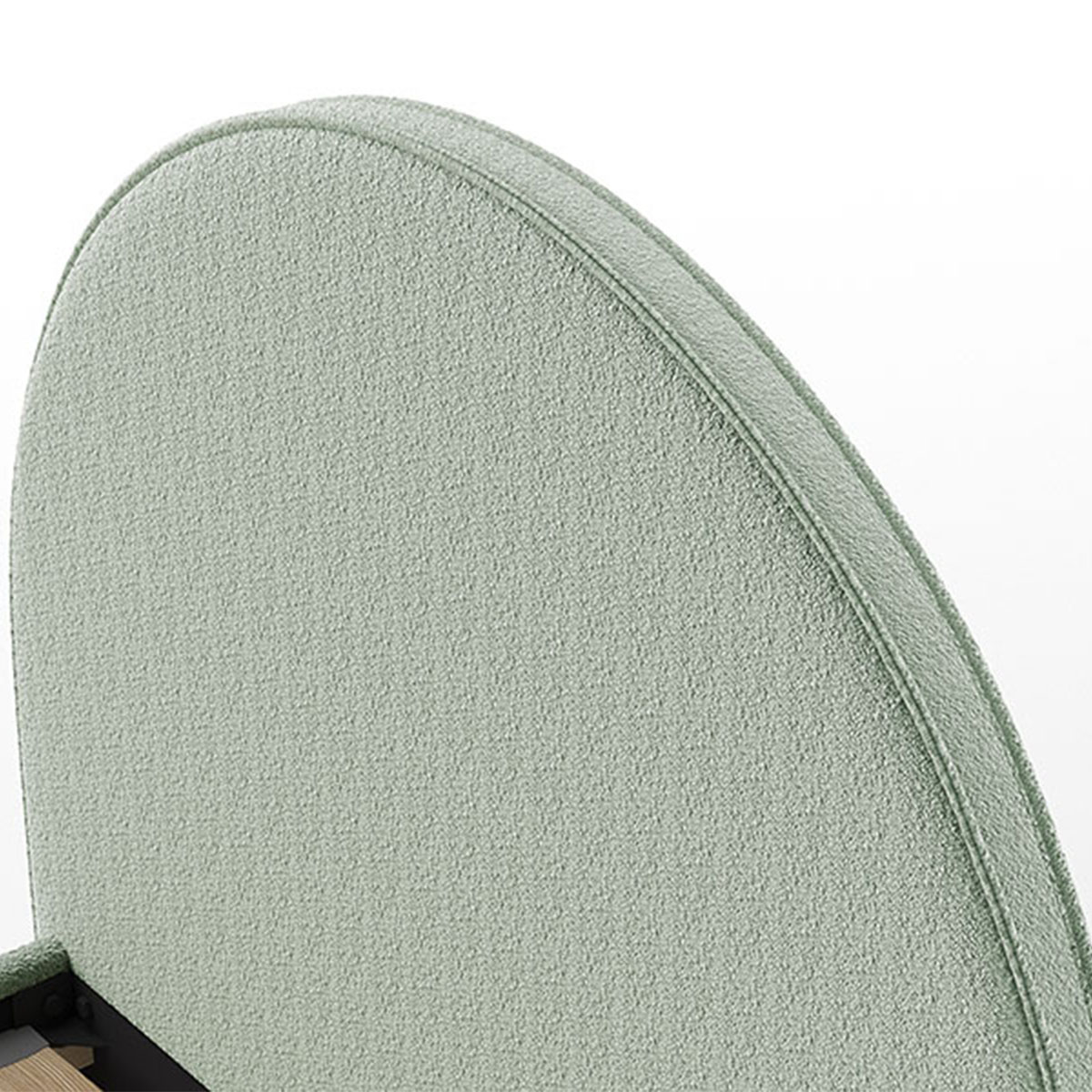 Vipack_moon_vert_lit_3