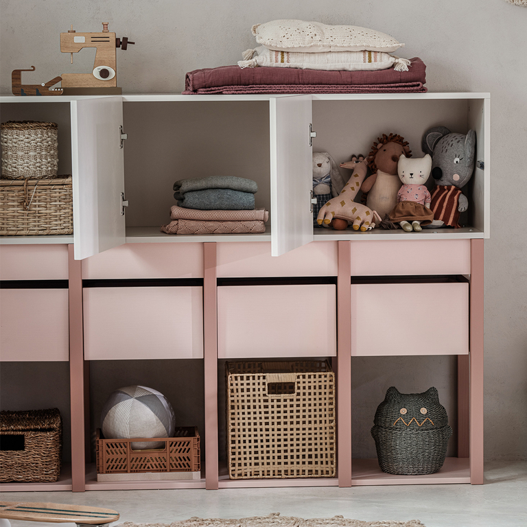 woodluck-tweens-rose-commode-5