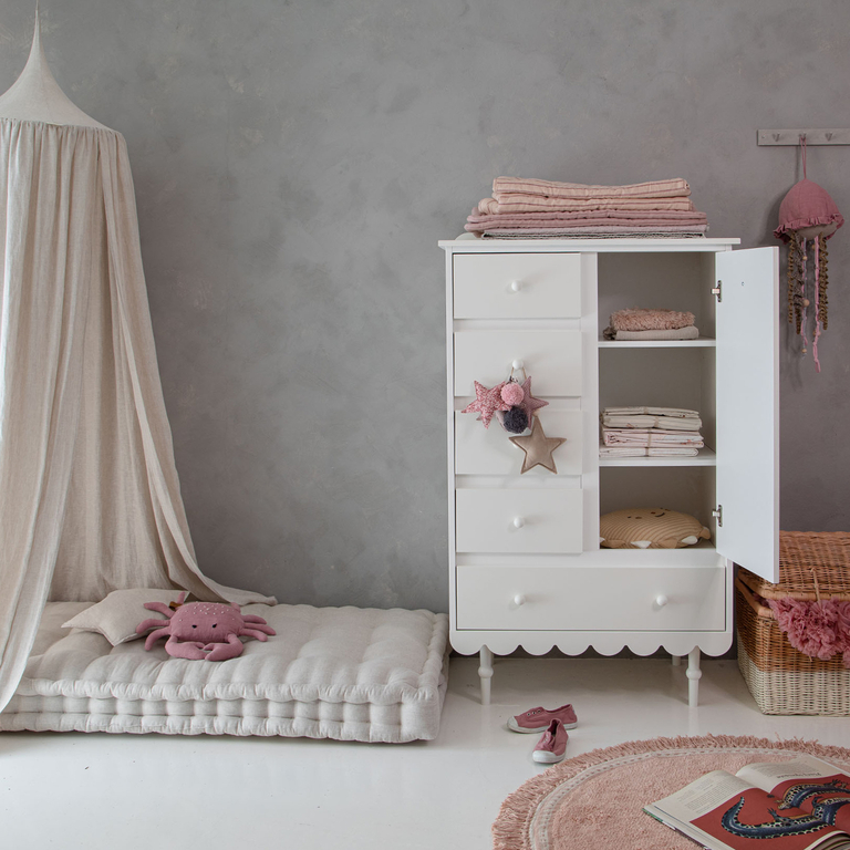 babushka-woodluck-blanc-commode-haute-3