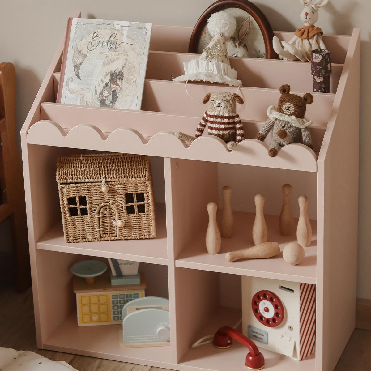 Bellamy-BN-rose-bibliotheque-4