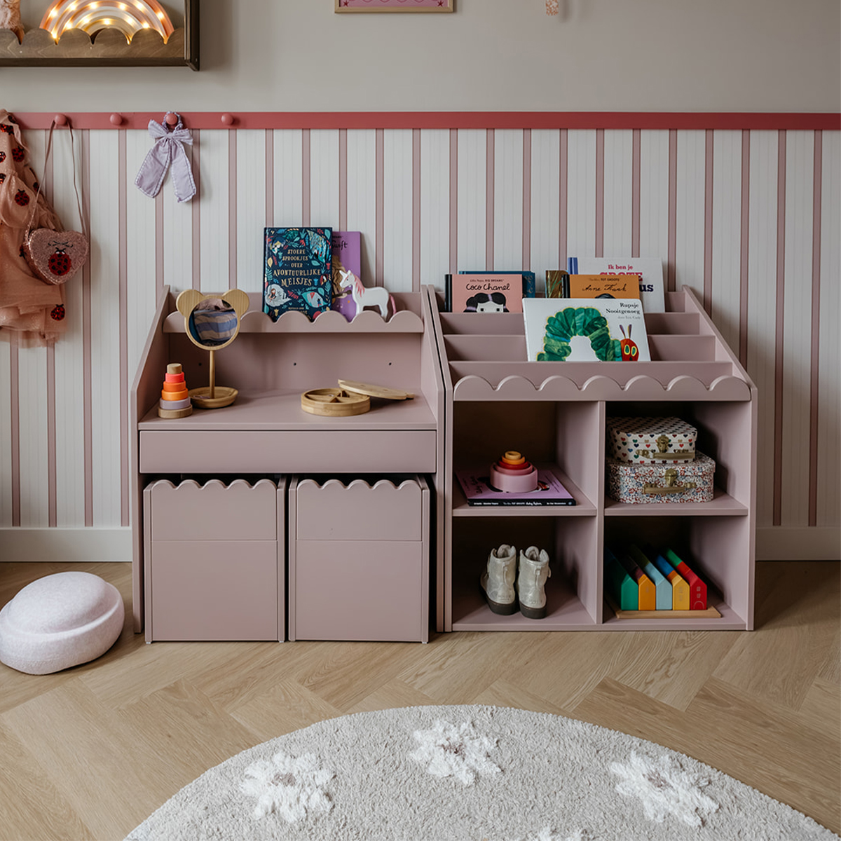 petits_meubles_bellamy_book_nook_rose_vintage_1