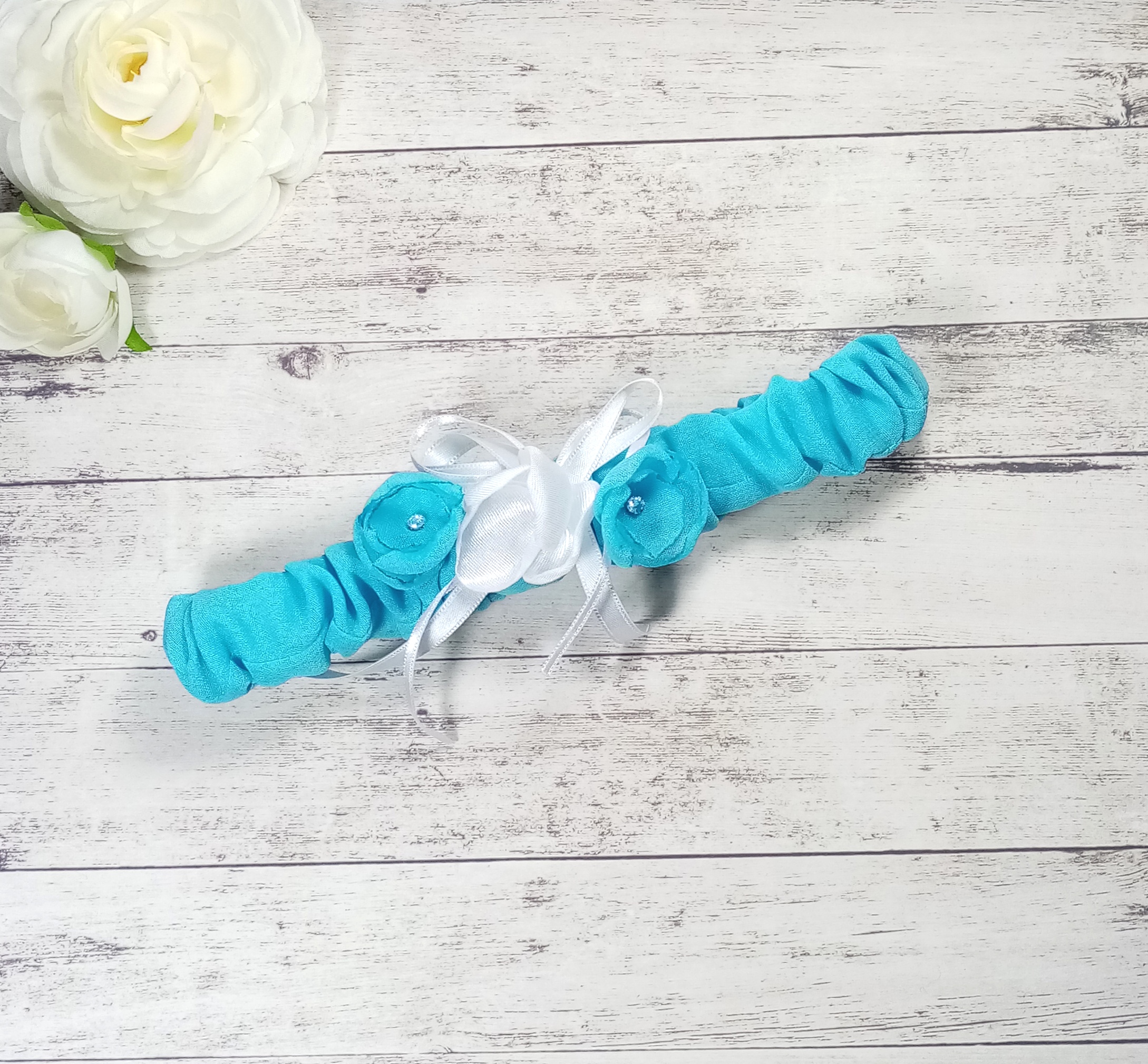 Jarretière de mariée turquoise blanc strass fait main