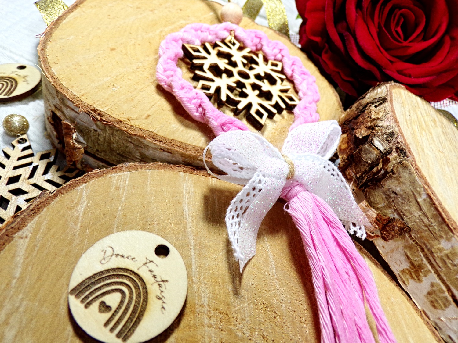 décoration noel rose couronne bois macramé