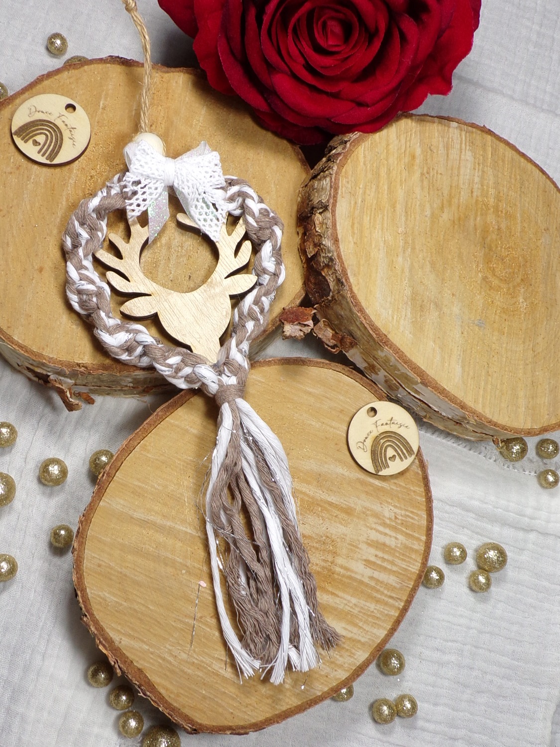 suspension noel couronne cerf bois macrame blanc marron