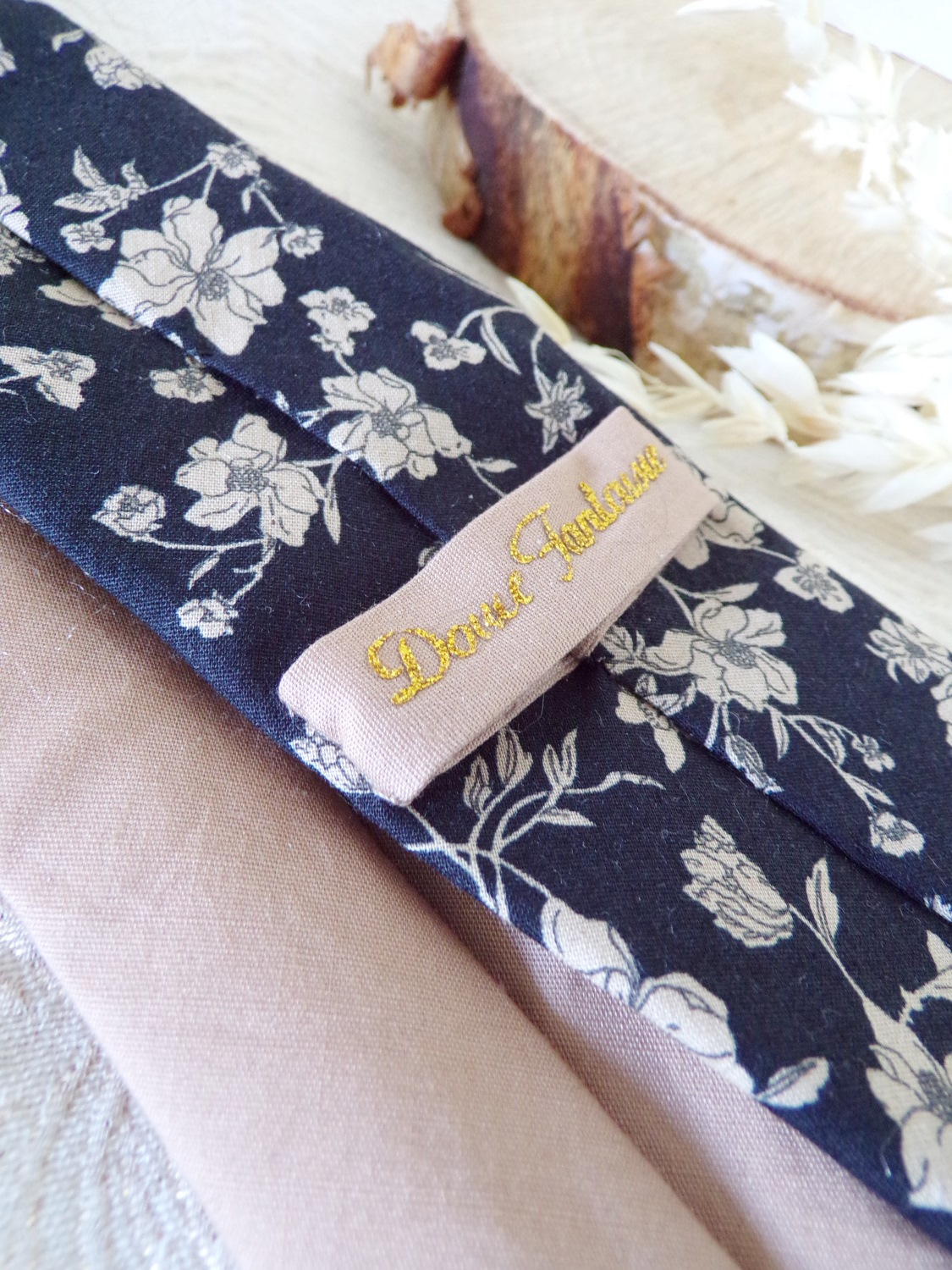 cravate fleurs noir homme artisanale
