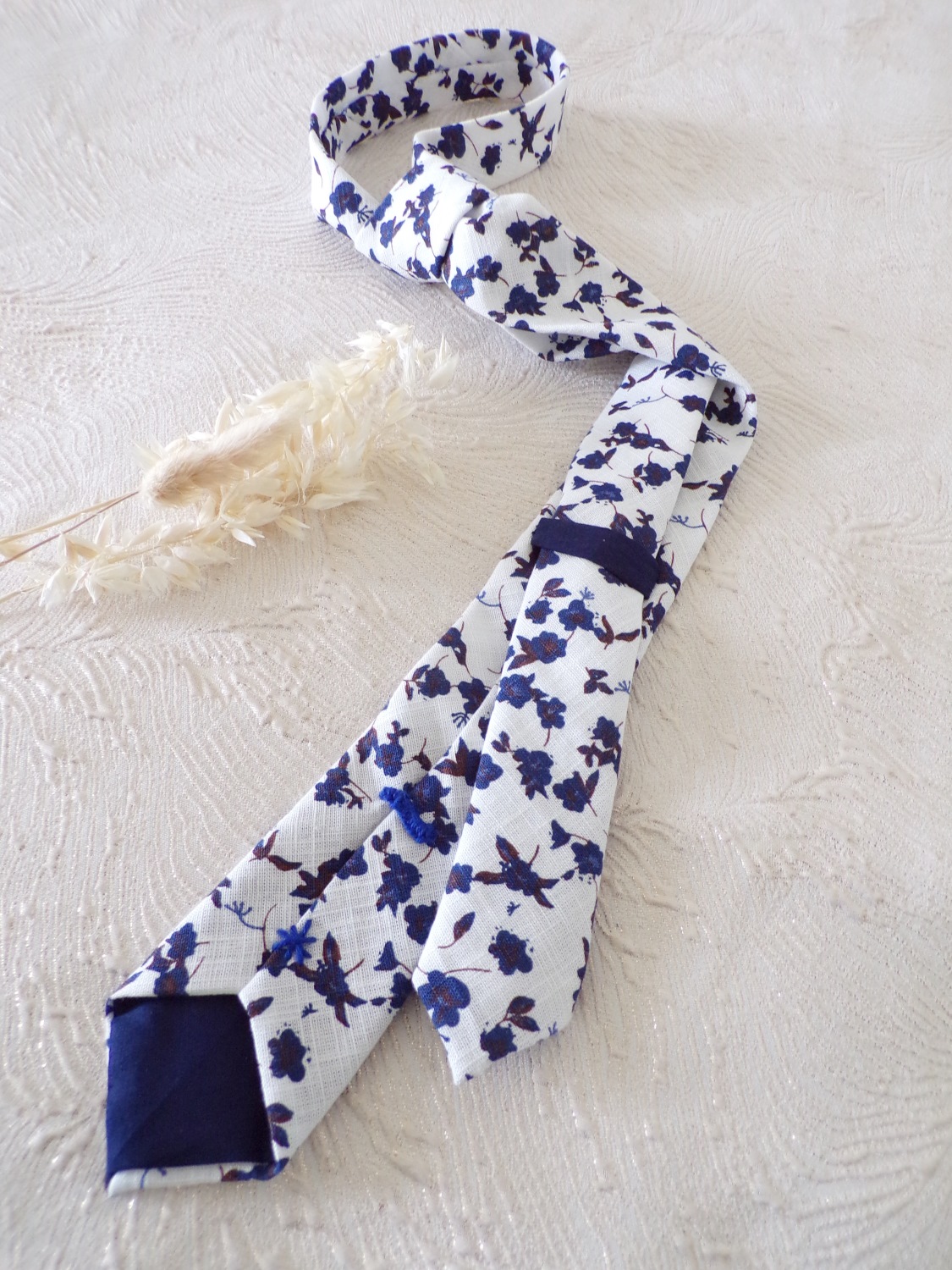 accessoire mode homme mariage cravate bleu marine
