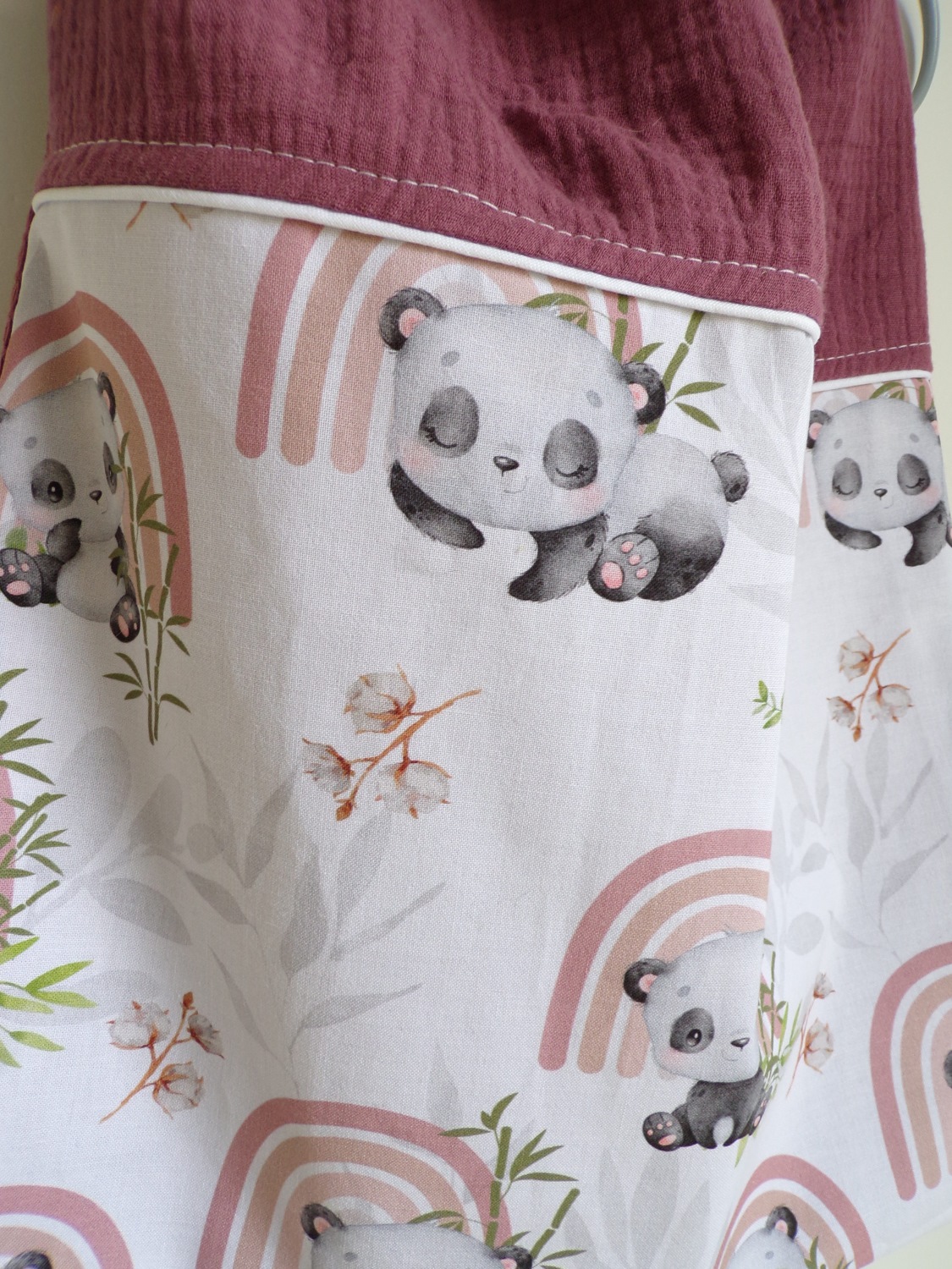 serviette maternelle eponge rose panda