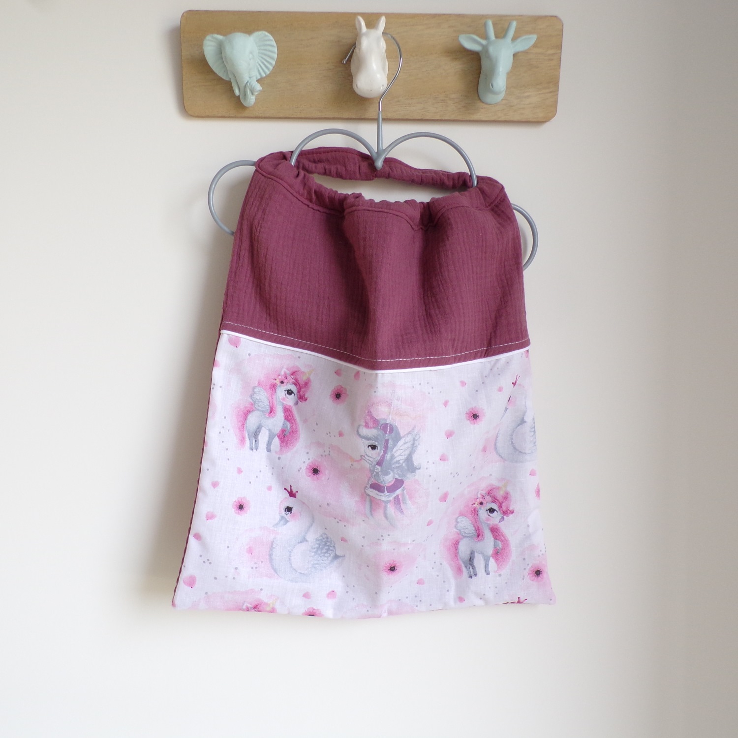 bavoir maternelle serviette cantine licorne rose