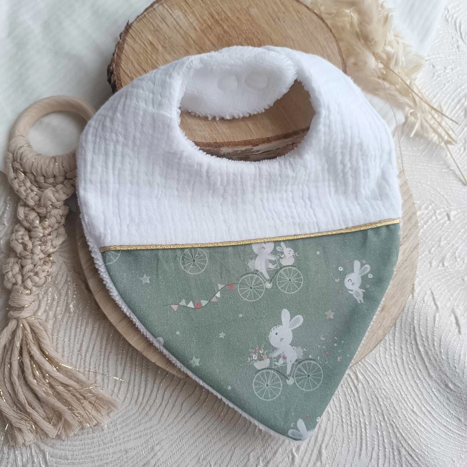 Bavoir lapin blanc naissance bambou