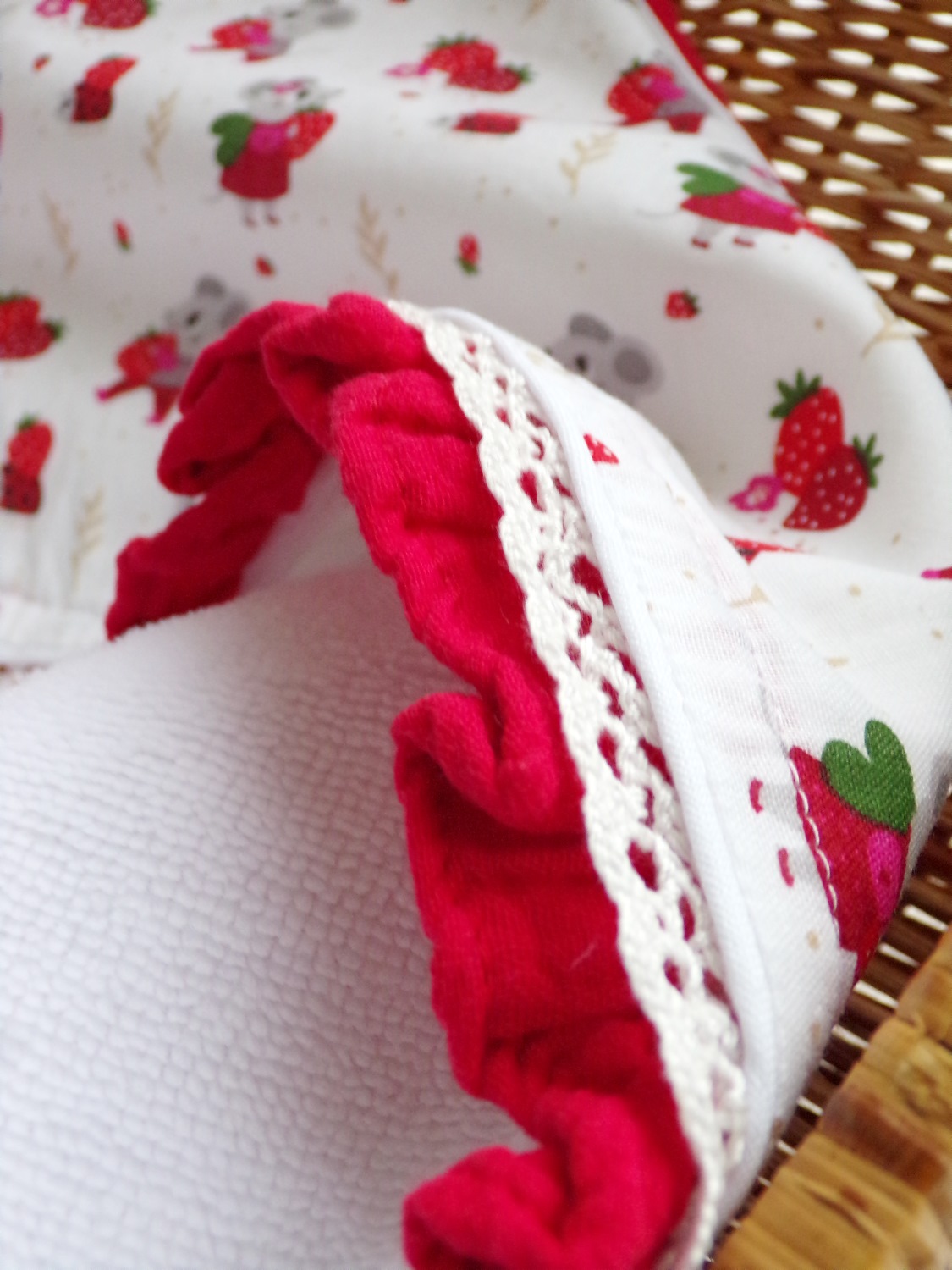 sortie de bain bébé fille cadeau naissance