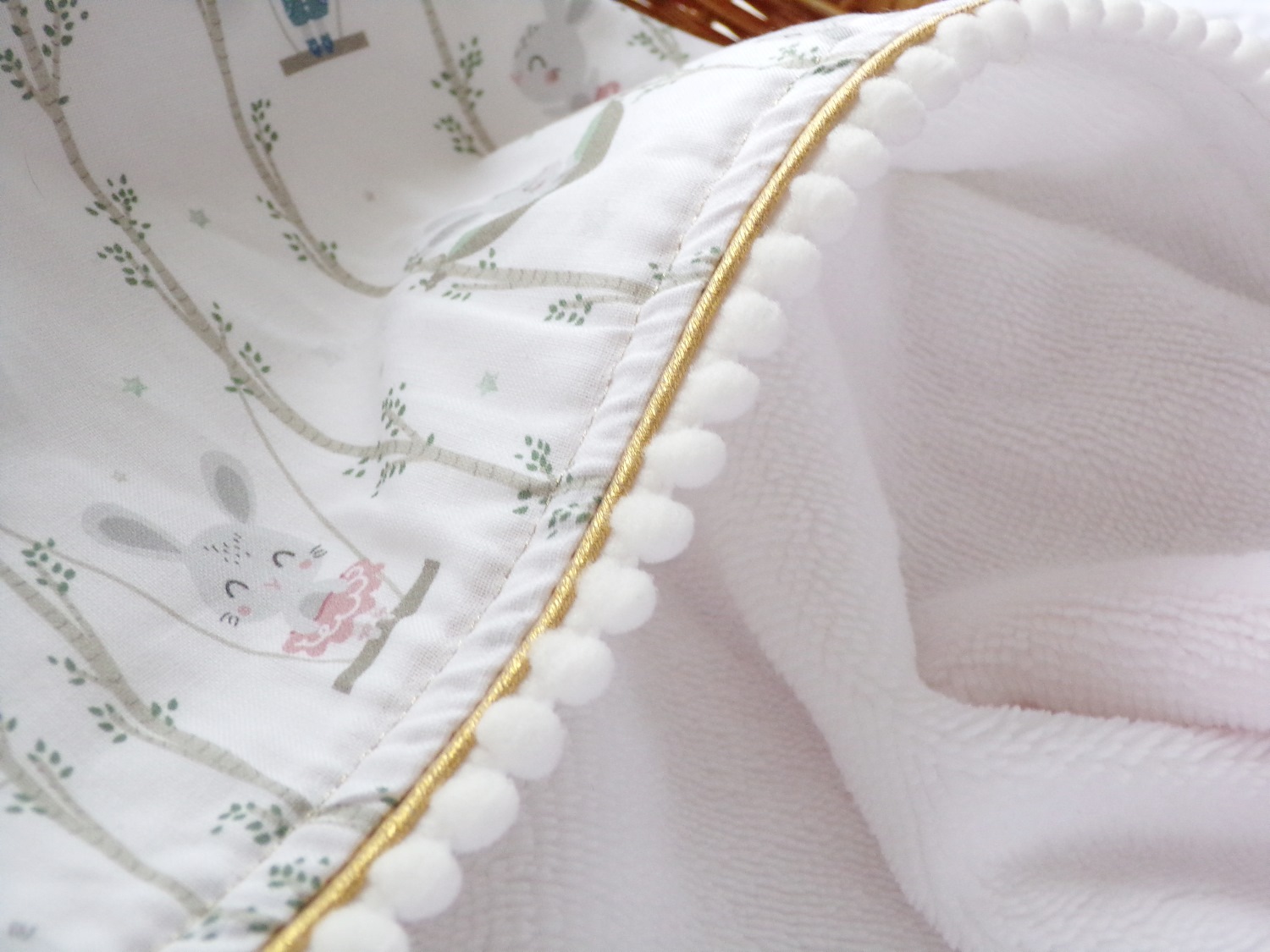 sortie de bain bébé fille lapin rose