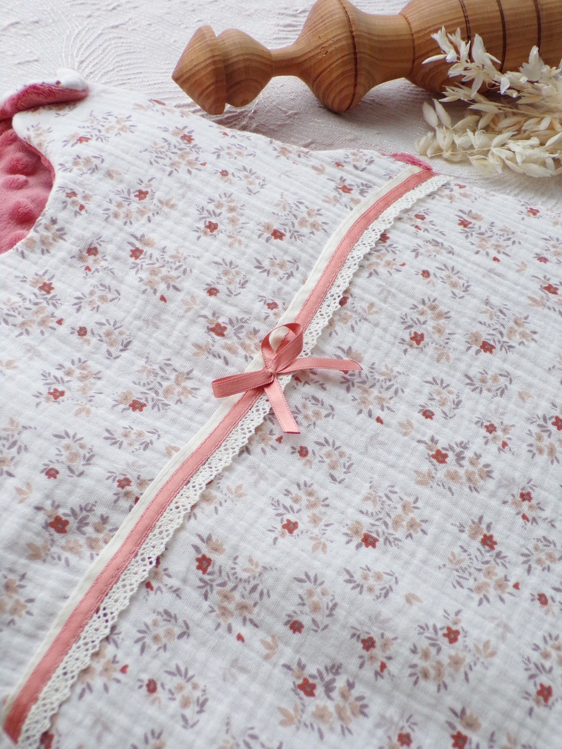 cadeau naissance fille gigoteuse fleurs