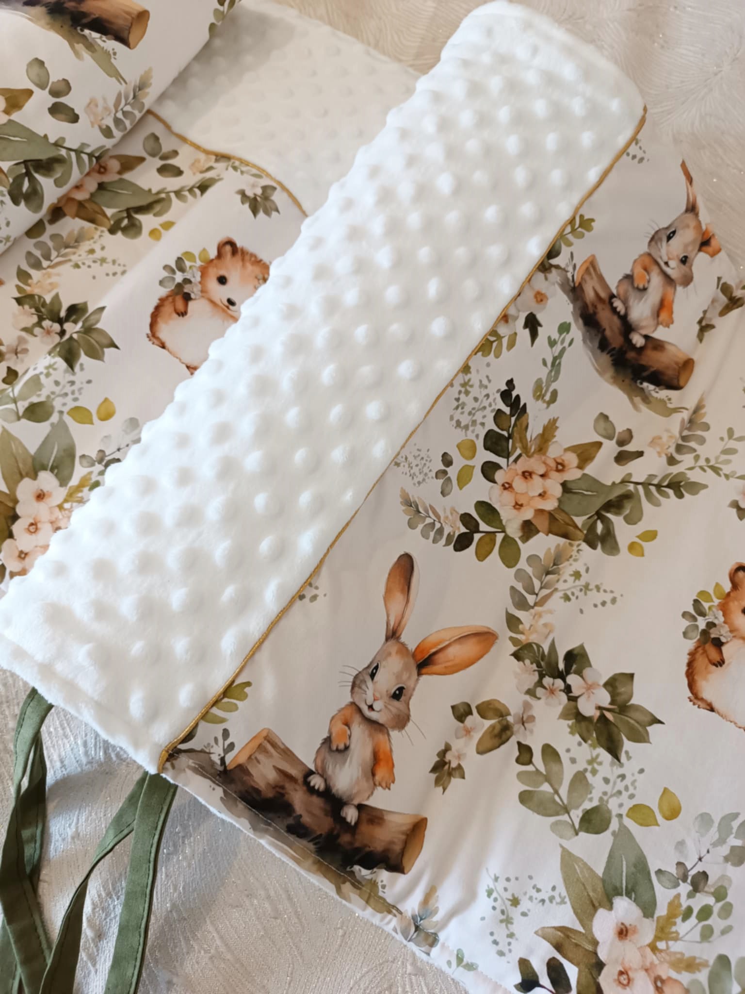 tour de lit bébé animaux vert kaki blanc foret enchantée