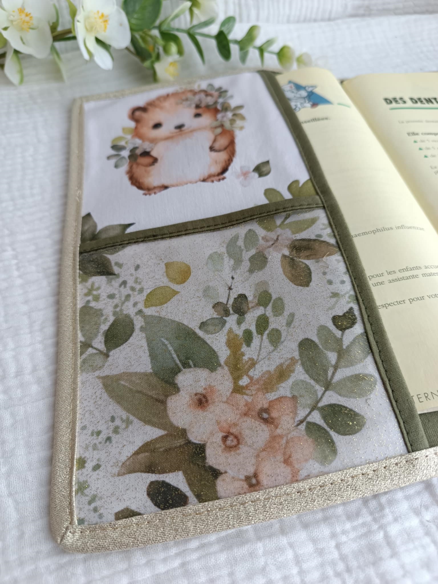 carnet de santé lapin vert kaki pochettes