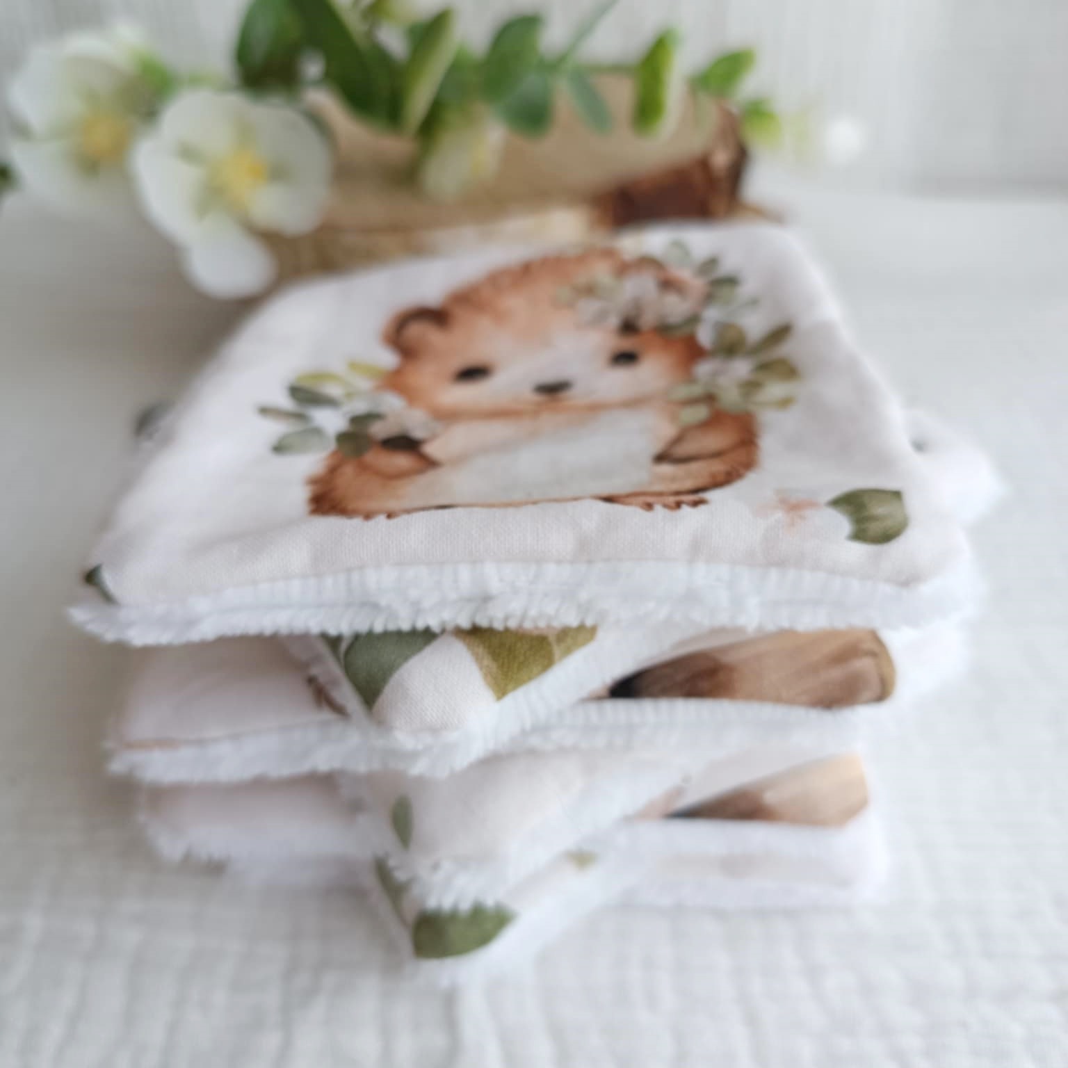 lingettes bébé lapin hérisson eponge bambou cadeau naissance