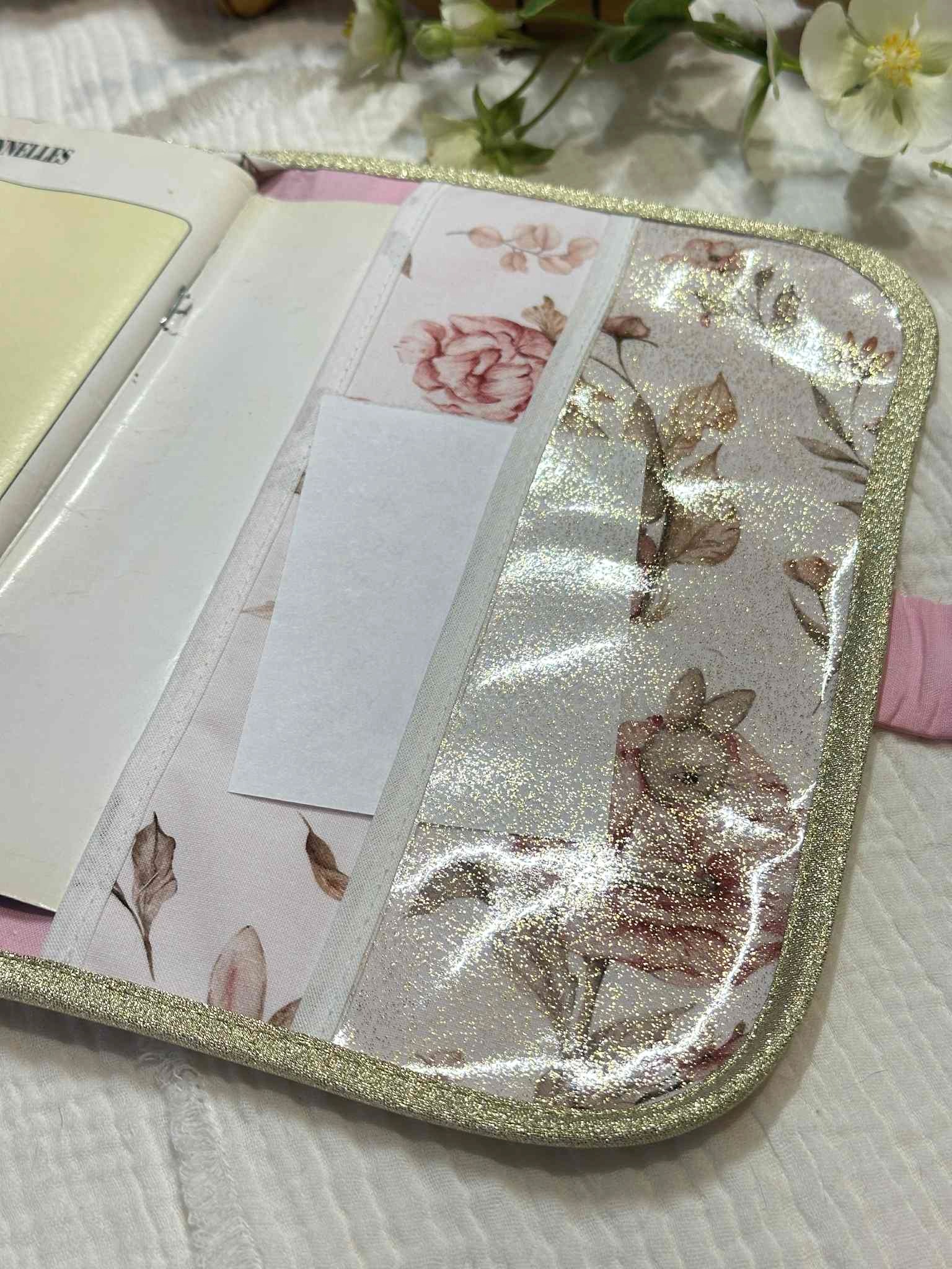 carnet santé bébé personnaliser lapin rose made in france calin poudré