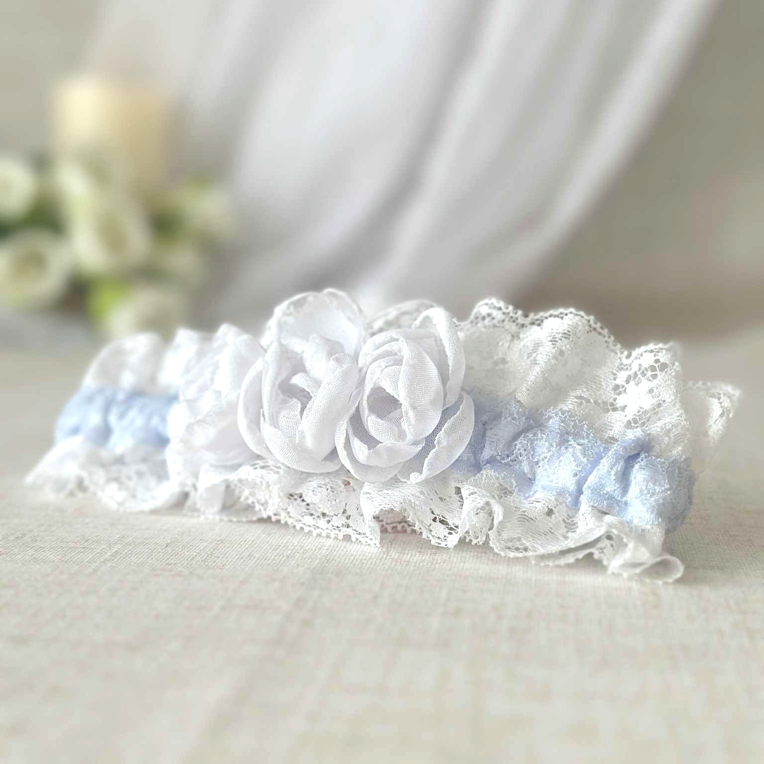 jarretière de mariée dentelle bleu pastel