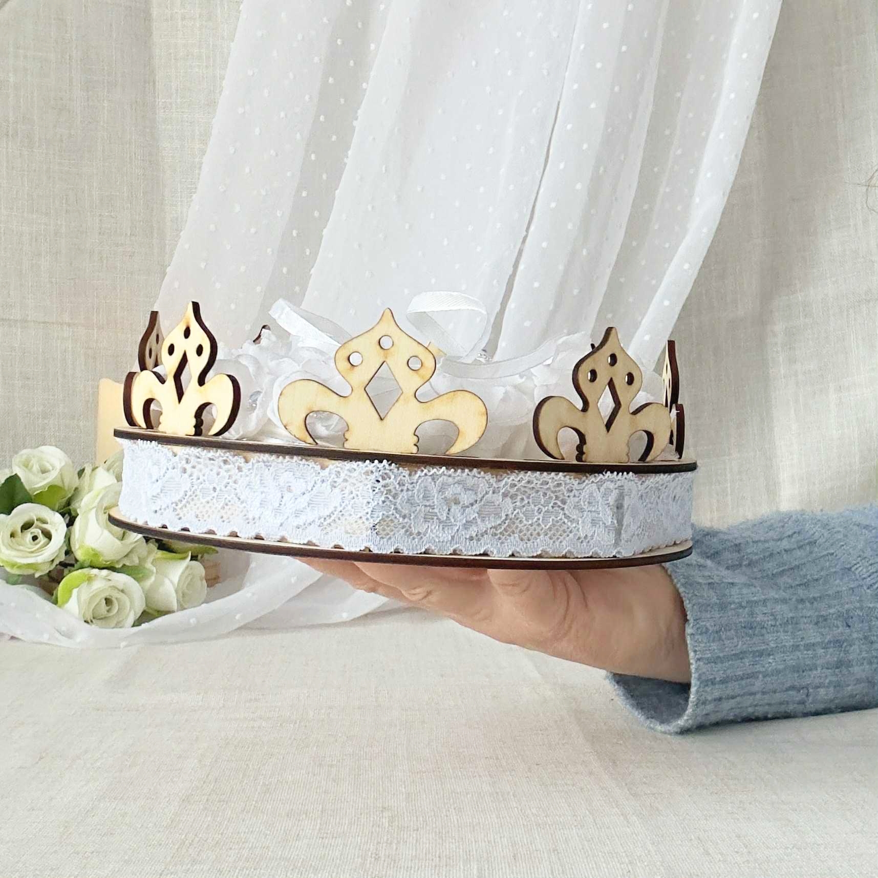 couronne porte alliances mariage bois satin bleu pastel blanc fait main