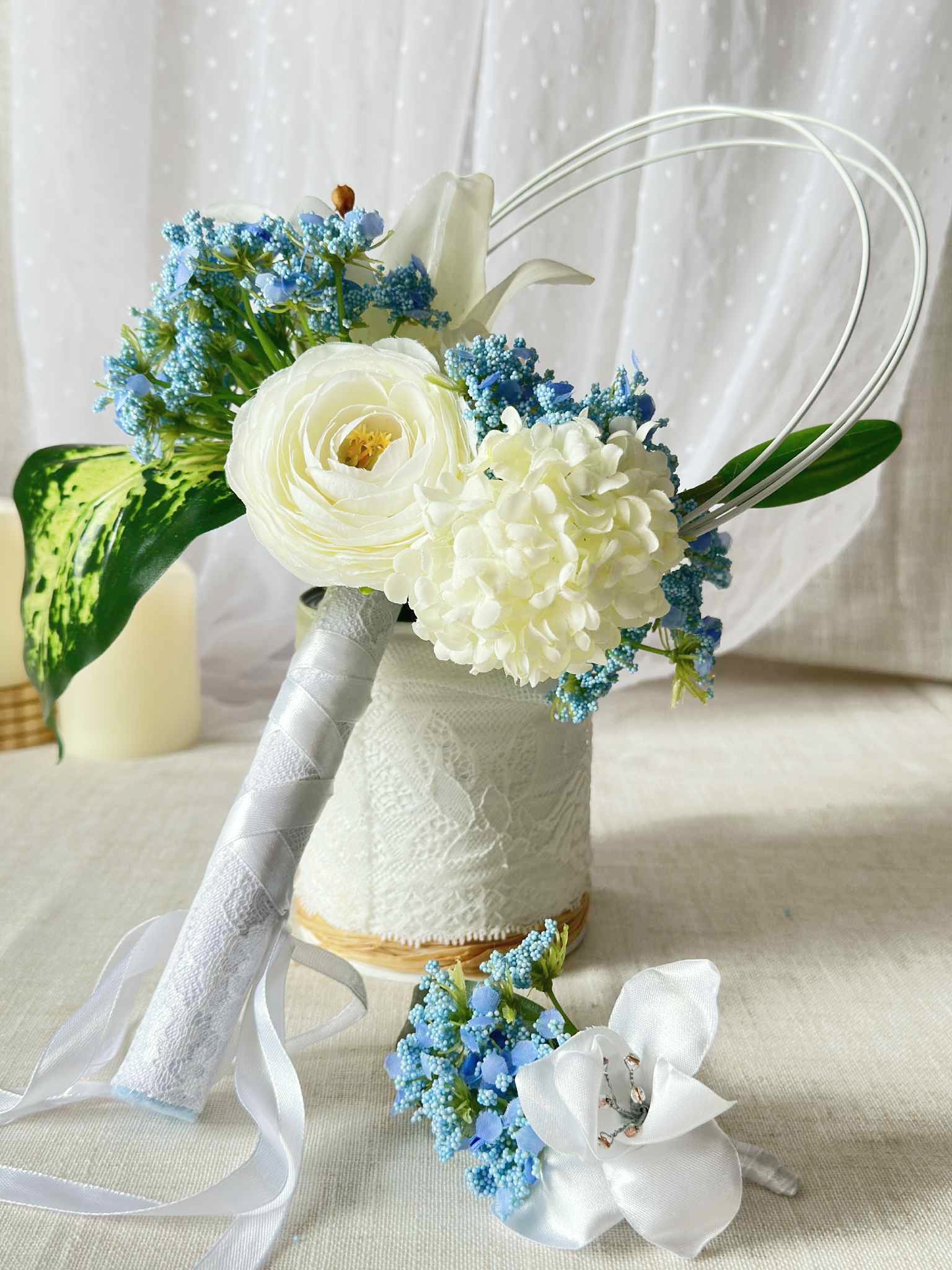 bouquet de mariée bleu et blanc pastel fleurs artificielles