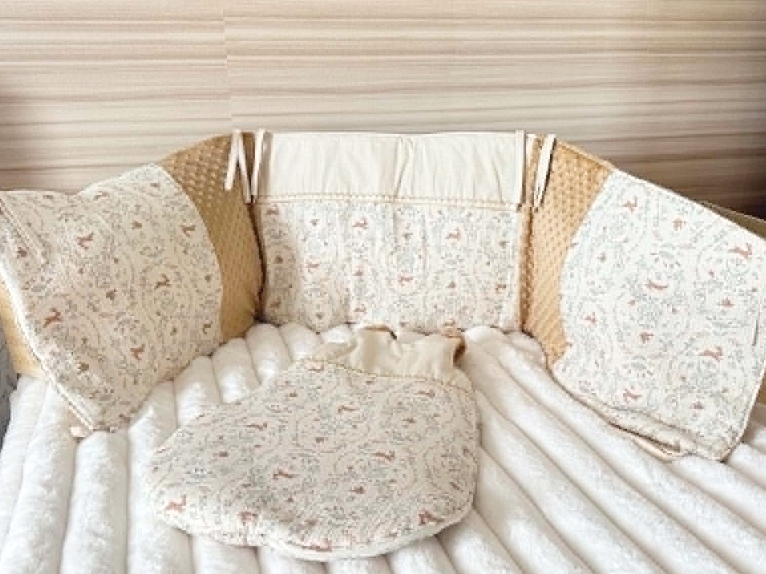 tour de lit lapin mixte personnalisable le jardin secret