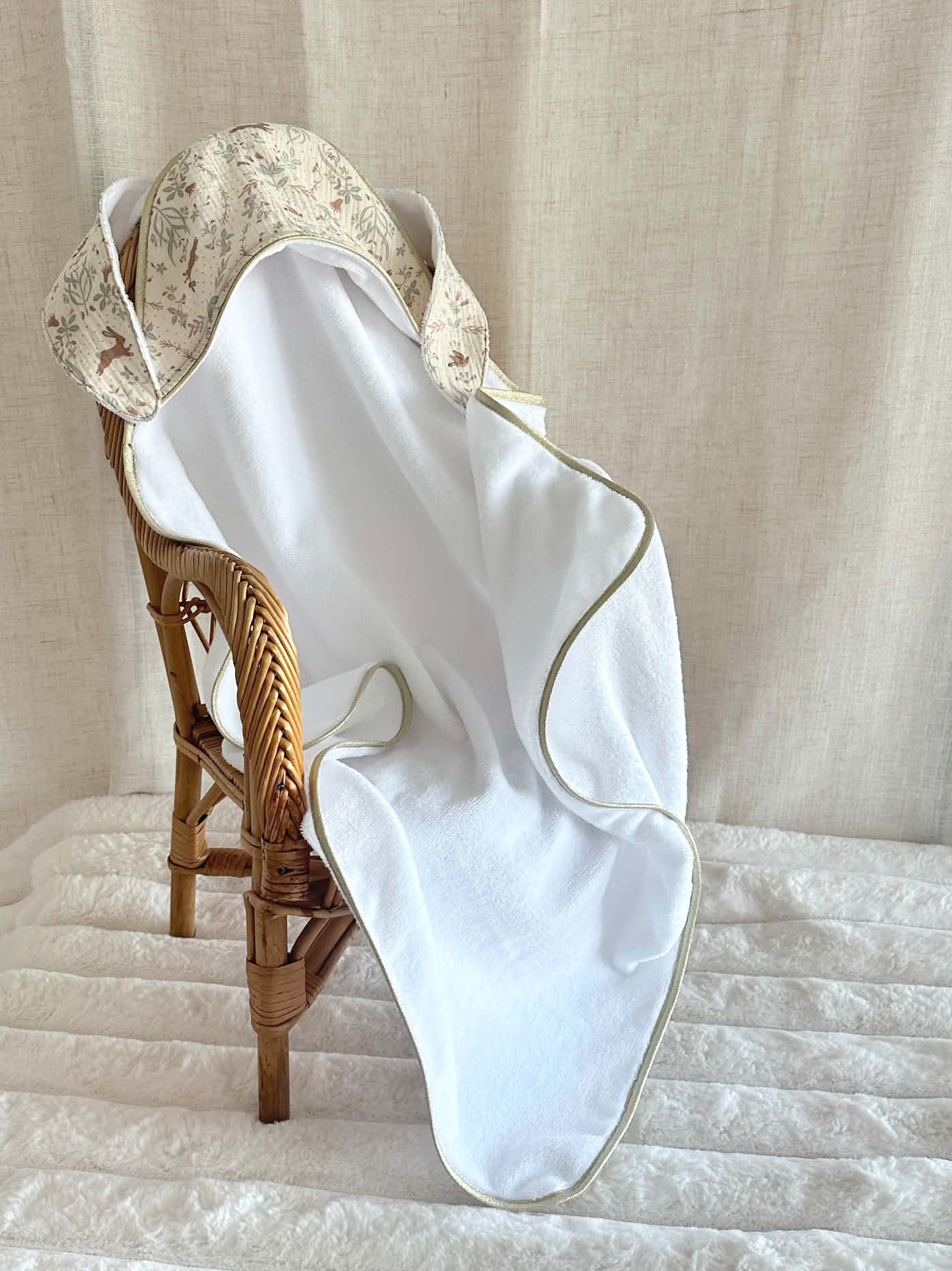 cadeau naissance cape de bain mixte eponge bambou capuche oreille lapin
