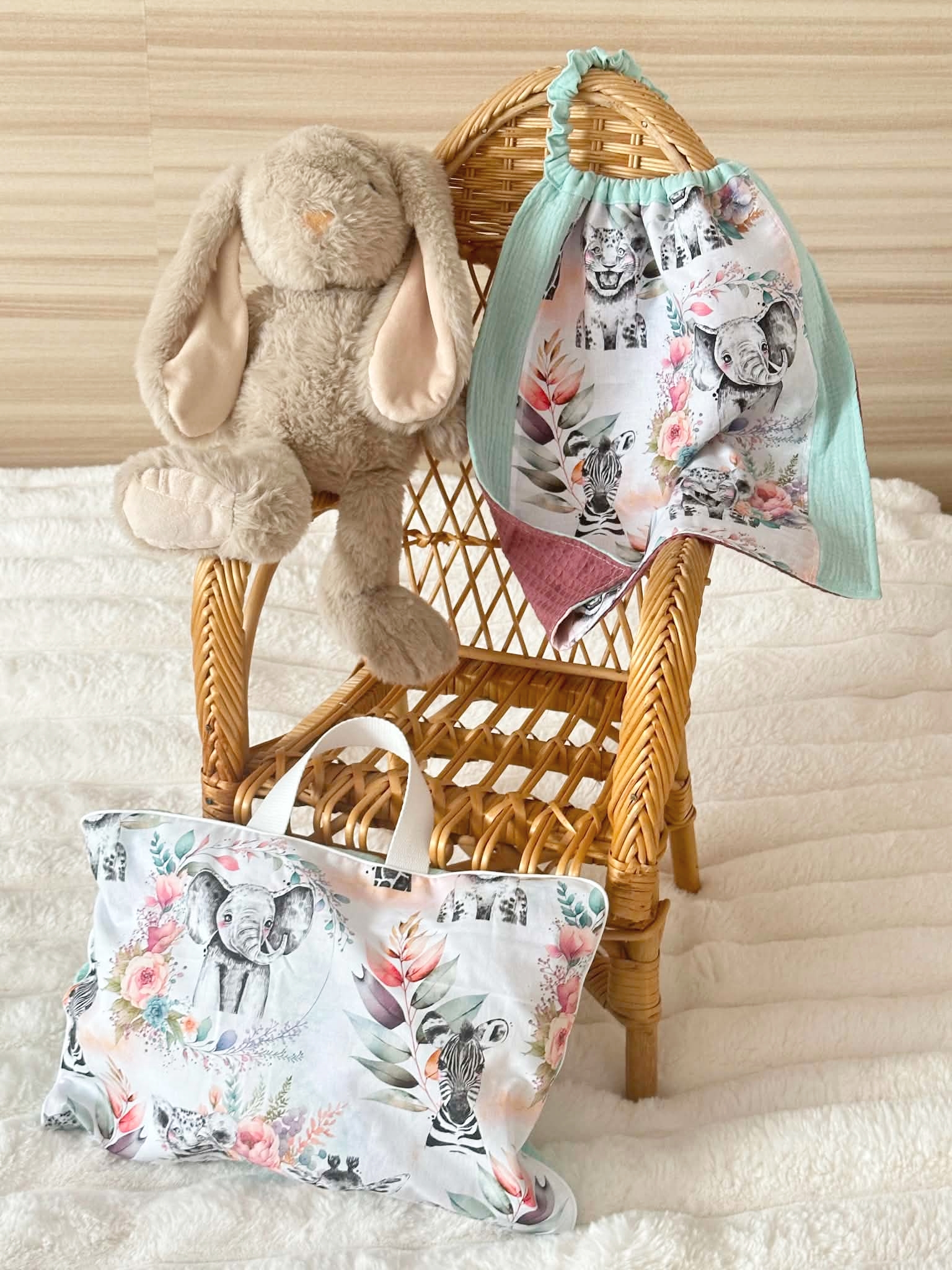 ensemble maternelle personnalisé doucefantaisie savane pastel menthe