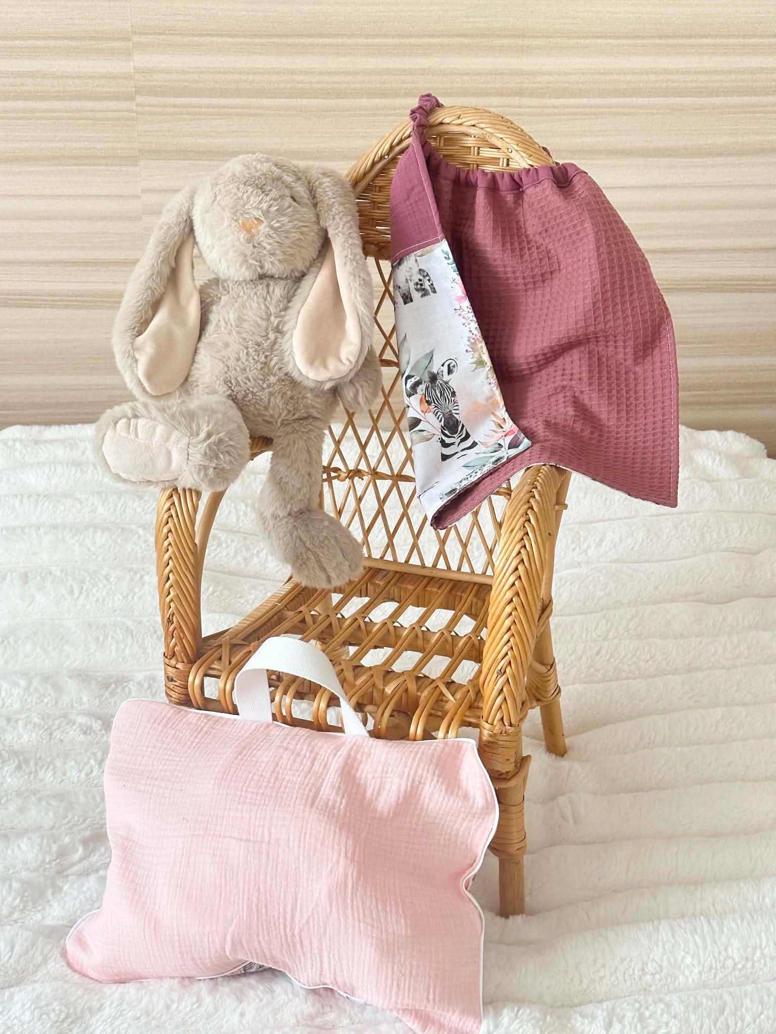 coussin sieste serviette cantine personnalisé savane rose doucefantaisie