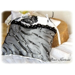 Coussin pour alliances satin noir et blanc papillon