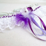 Jarretière de mariée dentelle et plumes