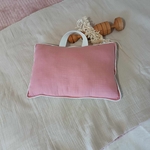 coussin sieste fille maternelle transportable lapin rose