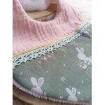 bavoir lapin rose naissance anti bavouilles